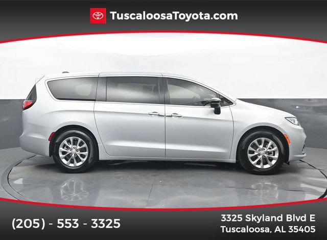 Used 2026 Chrysler Pacifica Limited