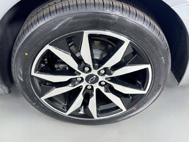 Used 2025 Chevrolet Malibu RS FWD image 29