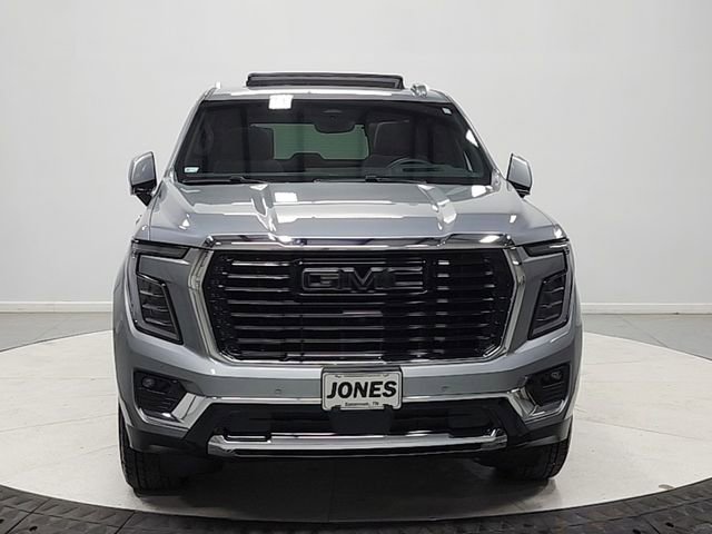 Used 2025 GMC Yukon Elevation w/ Elevation Premium Package AWD/4WD image 2