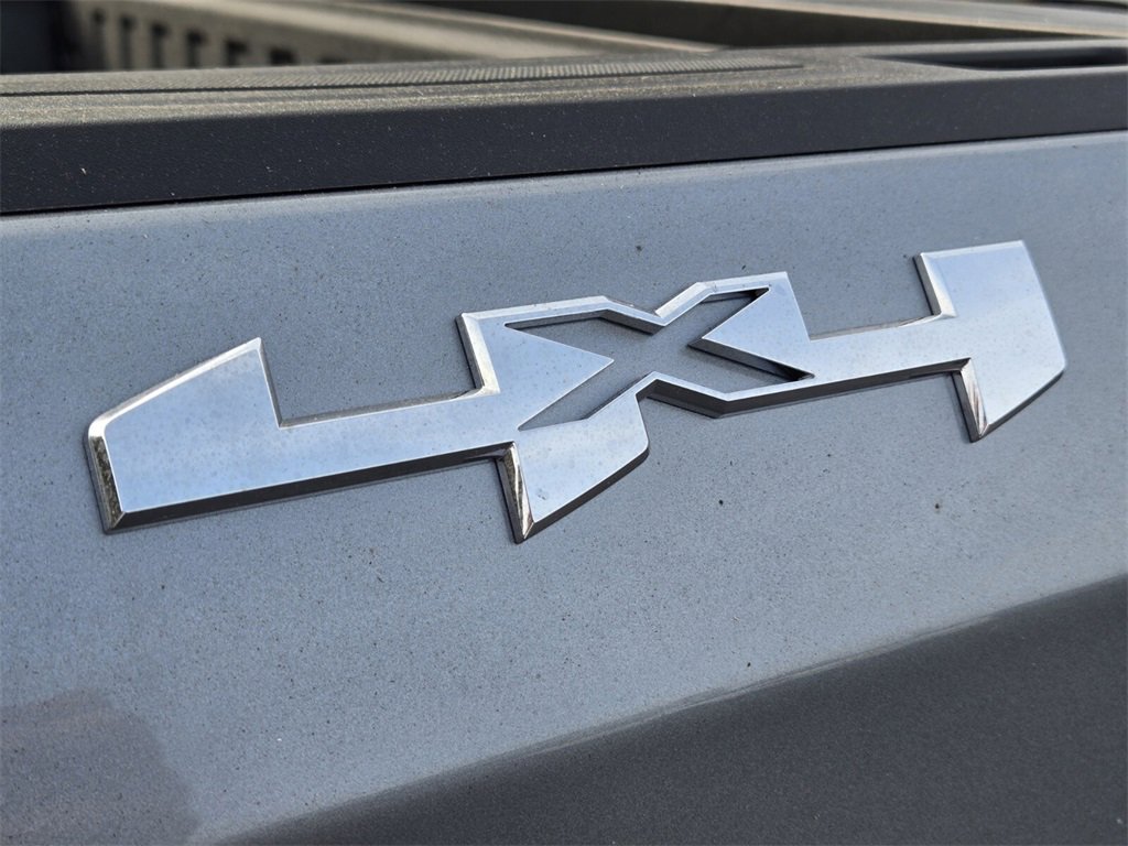 New 2026 GMC Sierra 1500 SLE image 9