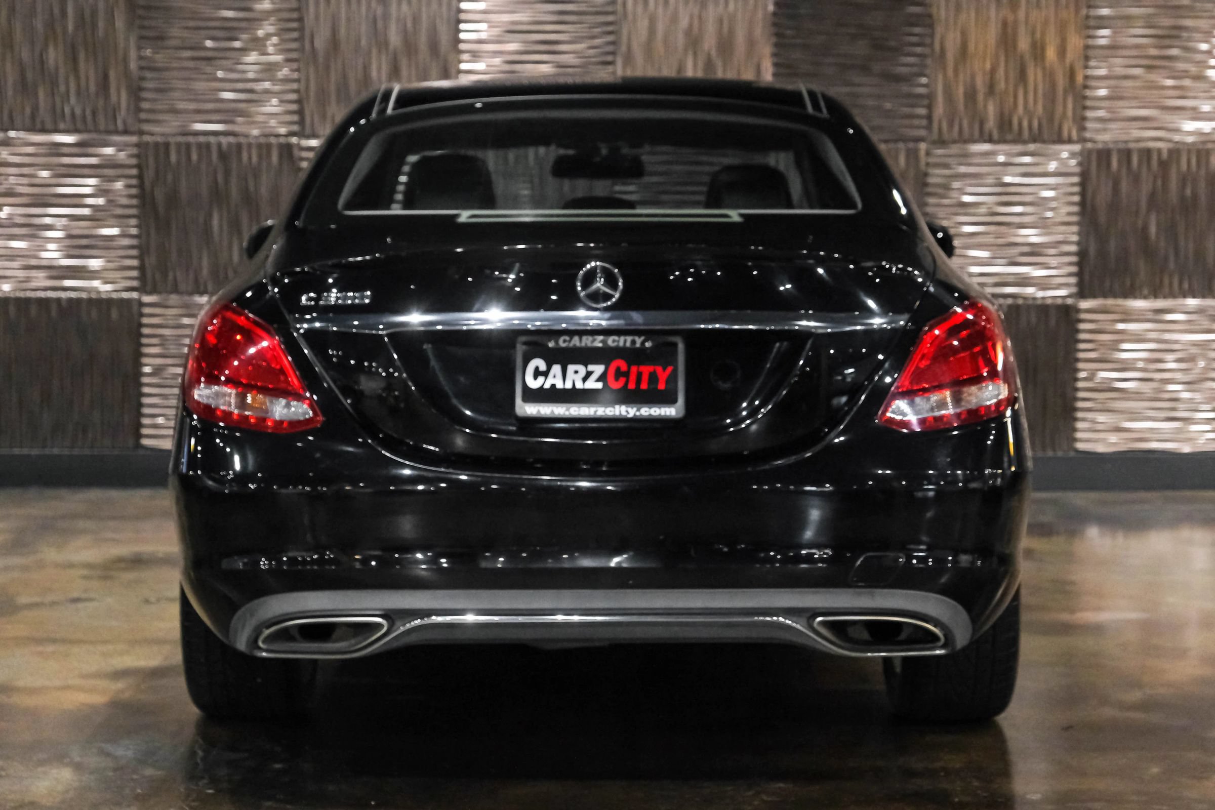 Used 2015 Mercedes-Benz C 300 Sedan image 9