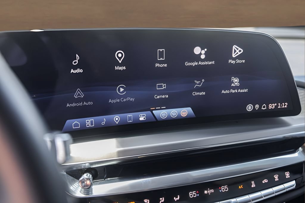 Certified 2024 Cadillac Lyriq Sport AWD/4WD image 14