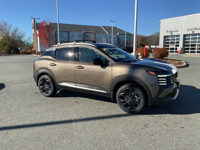 New 2026 Nissan Kicks SR w/ Cold Weather Package image 1
