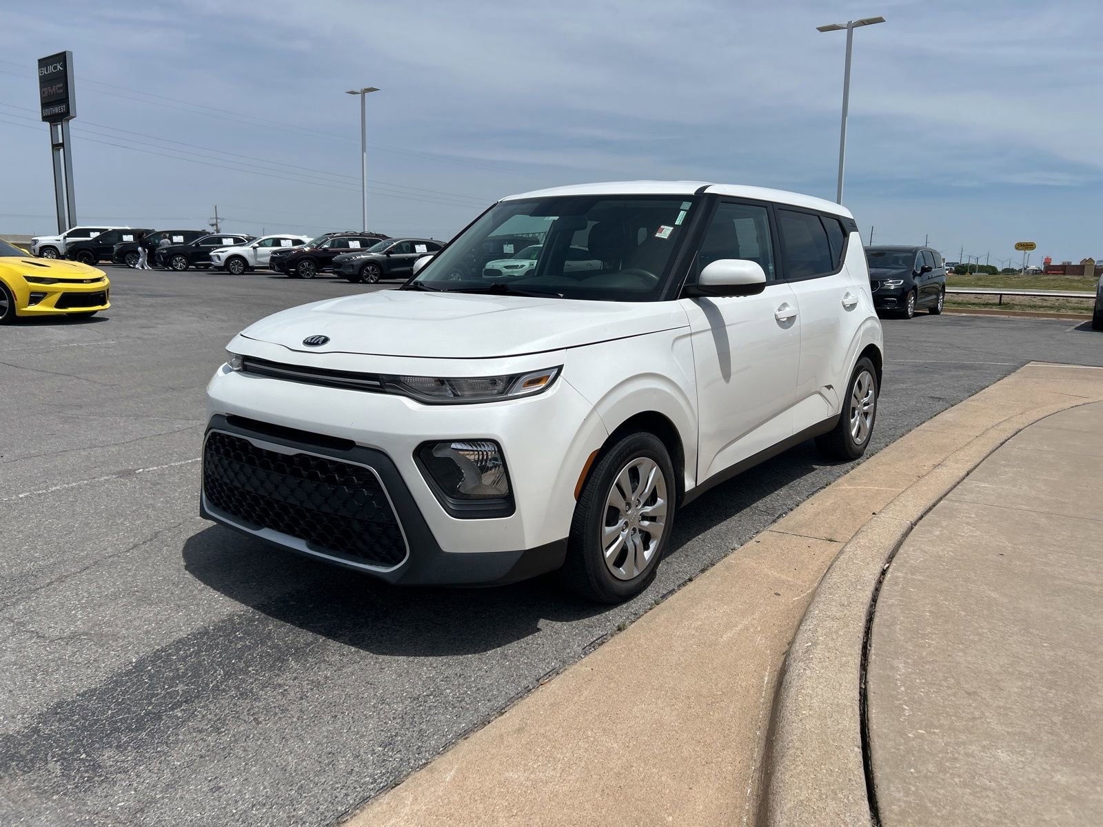 Used 2021 Kia Soul LX FWD image 1