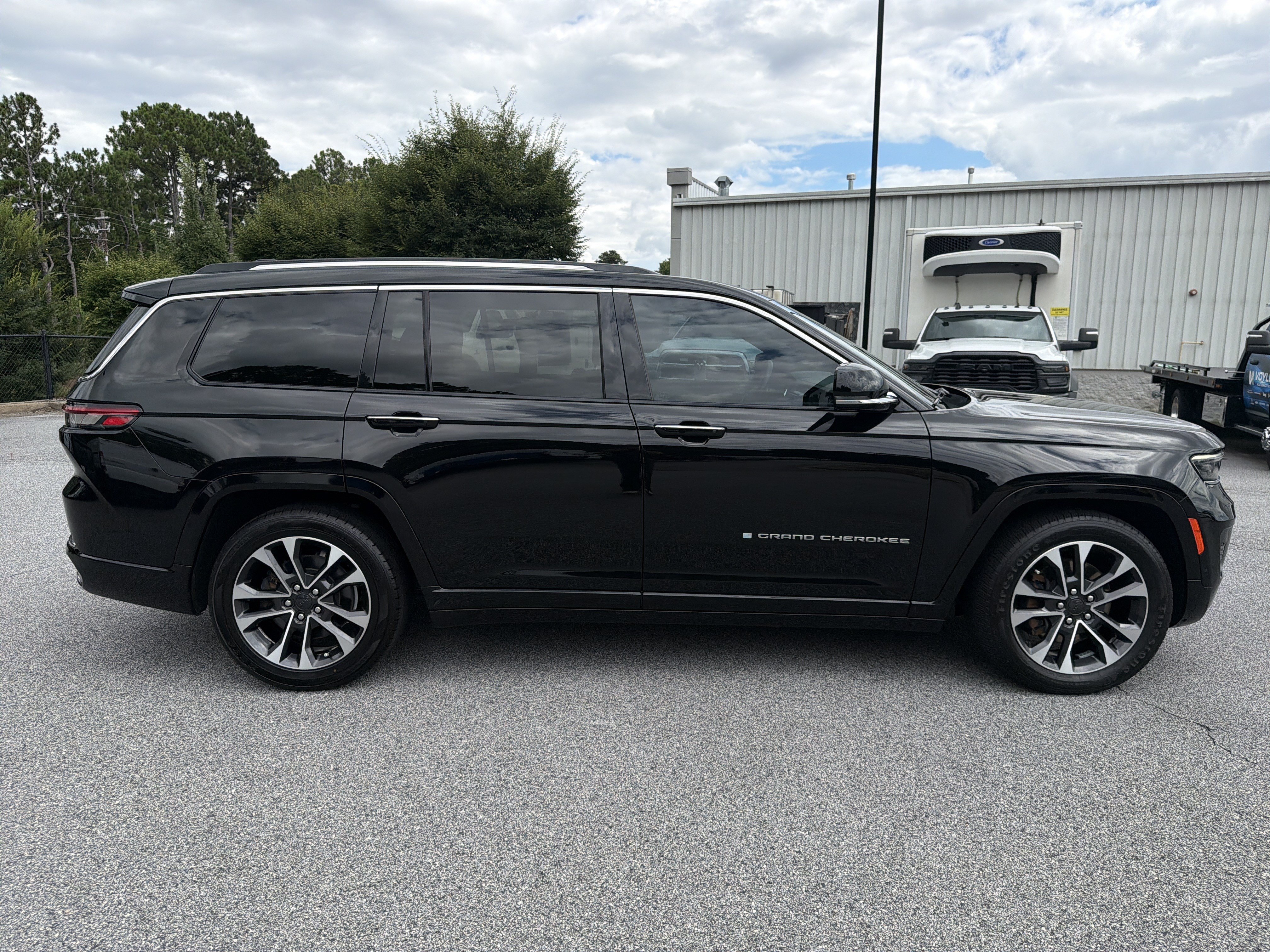 Used 2022 Jeep Grand Cherokee L Overland AWD/4WD image 9