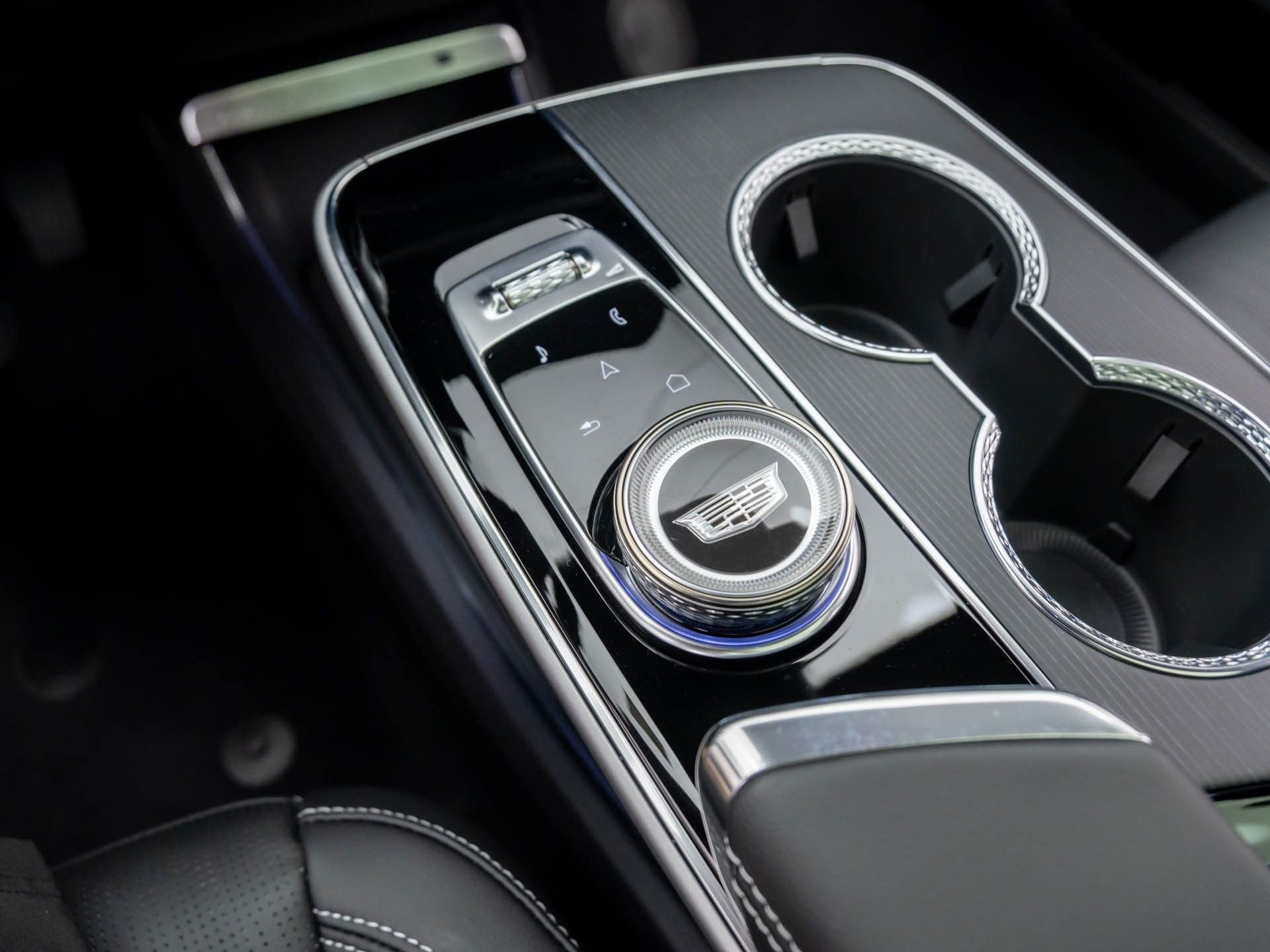 New 2025 Cadillac Lyriq Luxury image 23