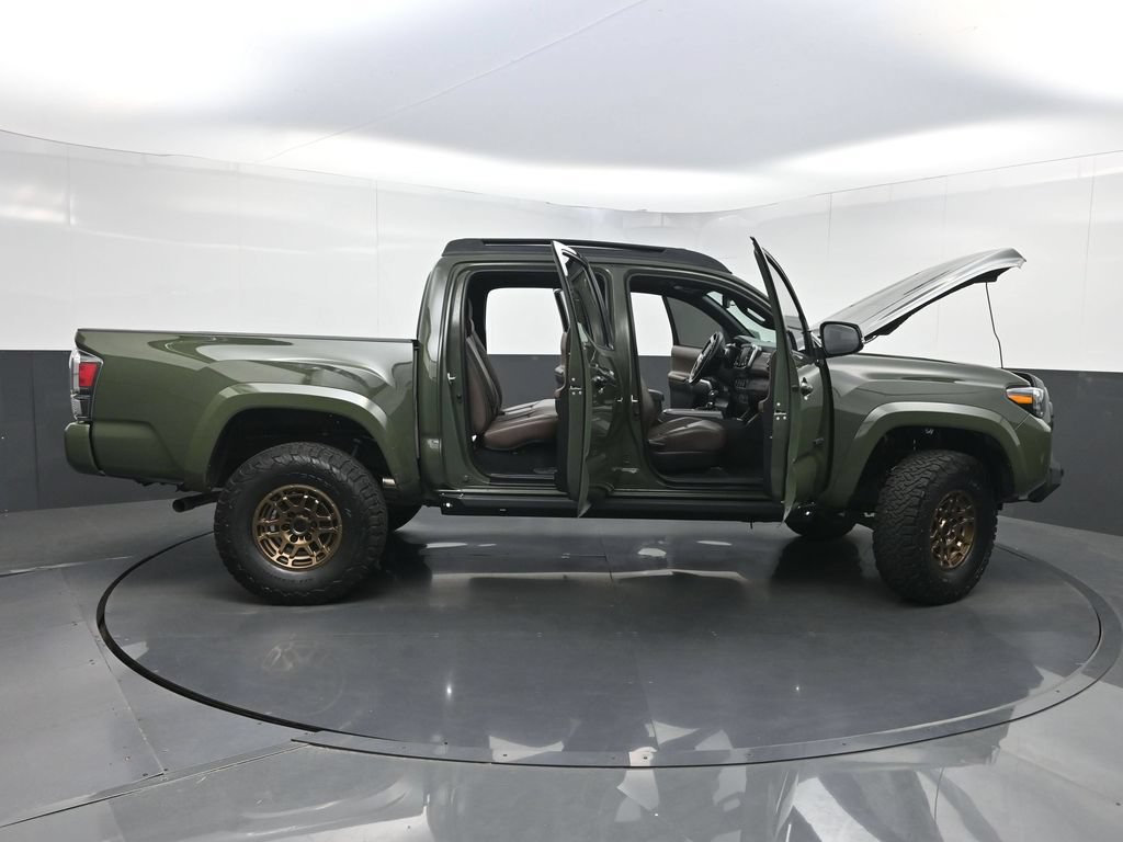 Used 2021 Toyota Tacoma Limited AWD/4WD image 39