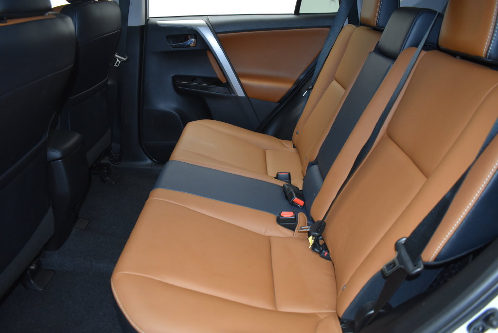 Used 2017 Toyota RAV4 Limited w/ Advanced Technology Package AWD/4WD image 35