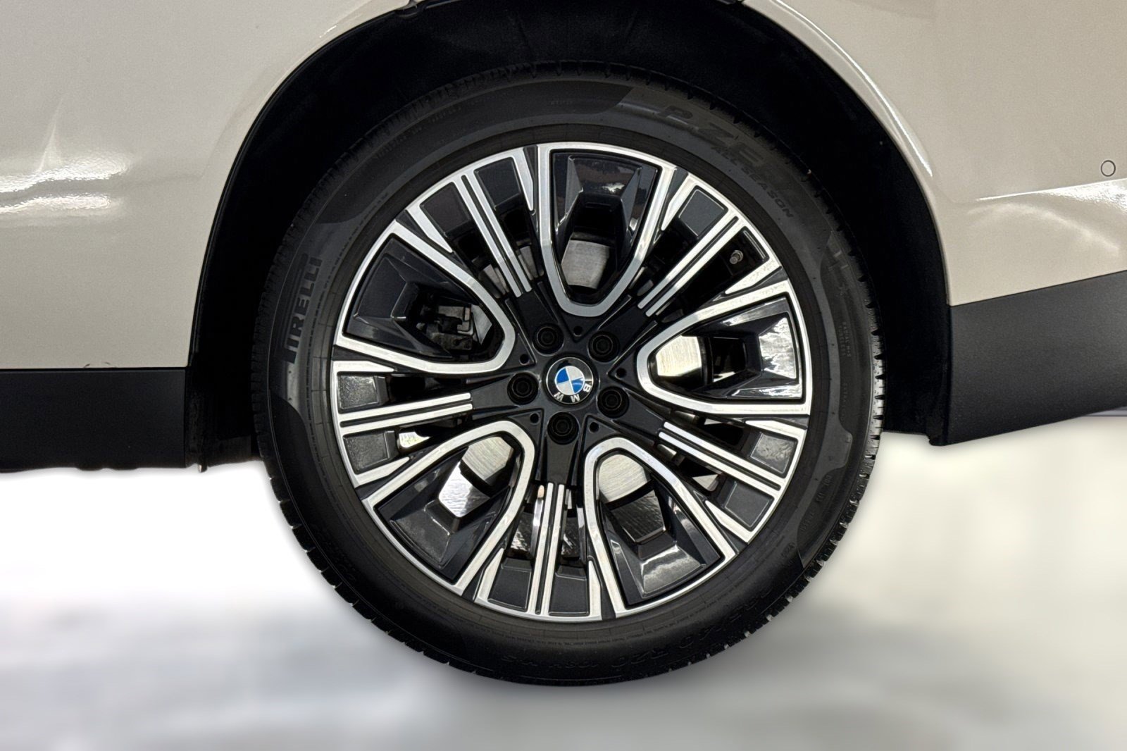 Used 2025 BMW X3 xDrive30i w/ Convenience Package AWD/4WD image 11