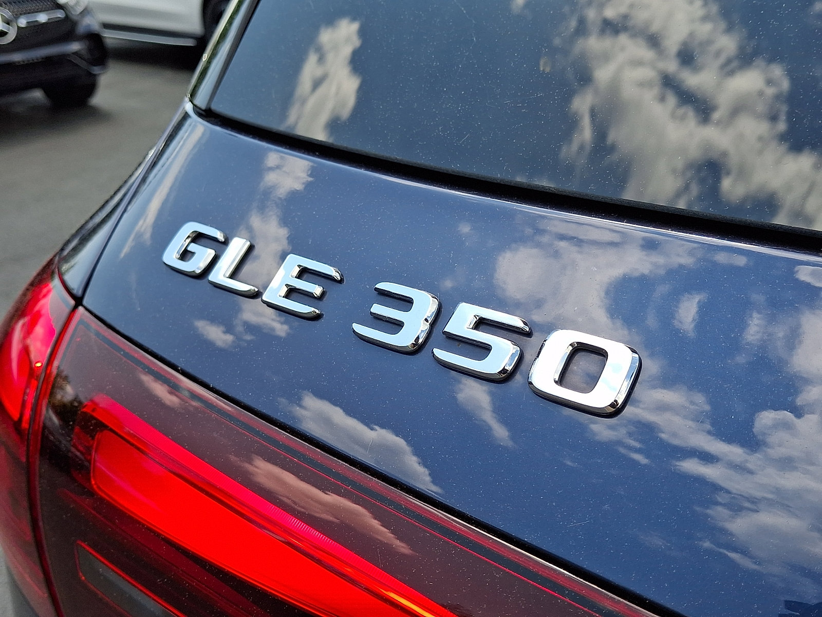 Certified 2024 Mercedes-Benz GLE 350 4MATIC image 32