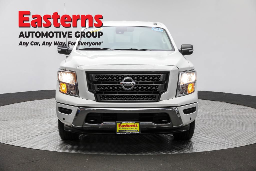 Used 2020 Nissan Titan SV w/ SV Convenience Package image 2