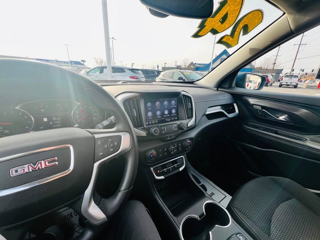 Used 2024 GMC Terrain SLE w/ Driver Convenience Package image 22