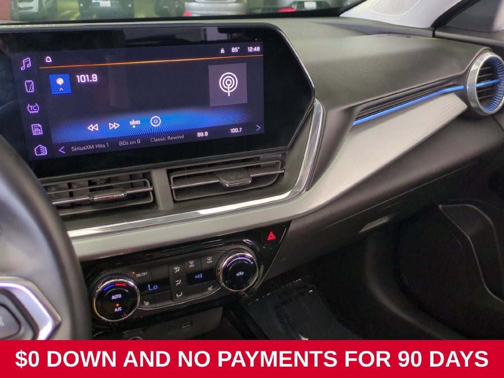 Used 2025 Chevrolet Trax LT w/ LT Convenience Package FWD image 18