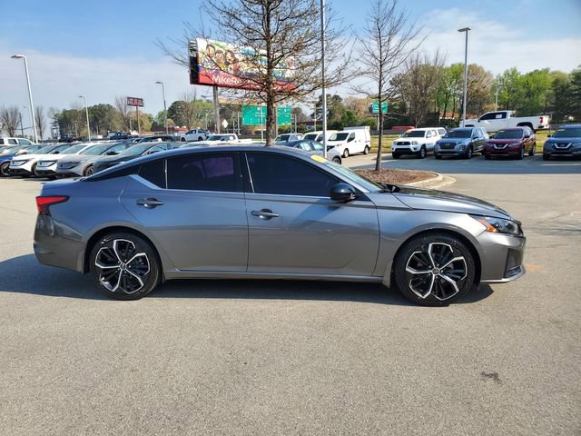 Certified 2023 Nissan Altima 2.5 SR image 3