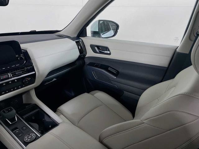 Certified 2025 Nissan Pathfinder SL AWD/4WD image 21