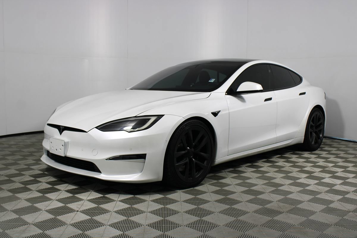 Used 2022 Tesla Model S Plaid AWD/4WD image 32