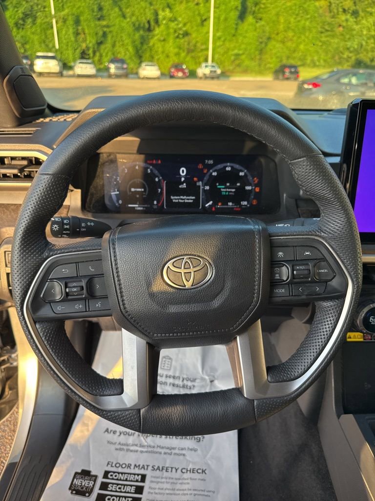 Used 2024 Toyota Tacoma Limited w/ Limited Package (LT) AWD/4WD image 30