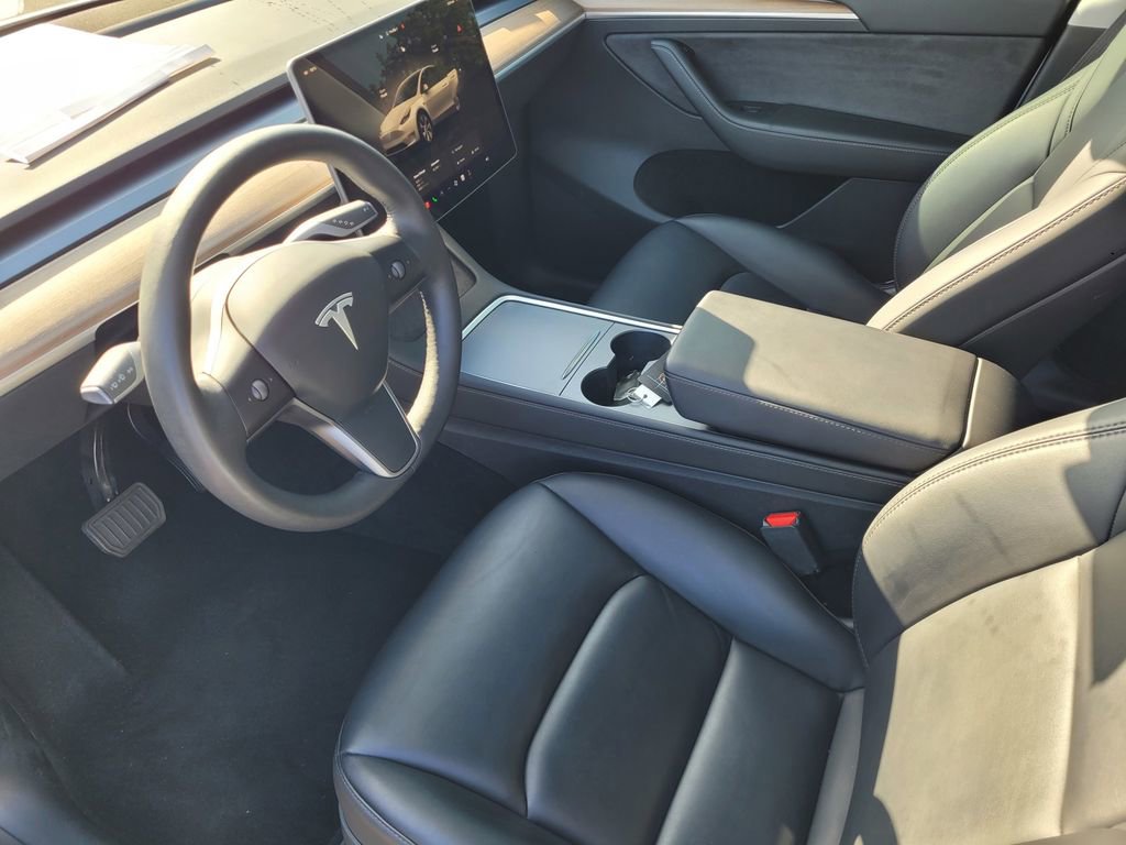 Used 2023 Tesla Model Y Long Range AWD/4WD image 10