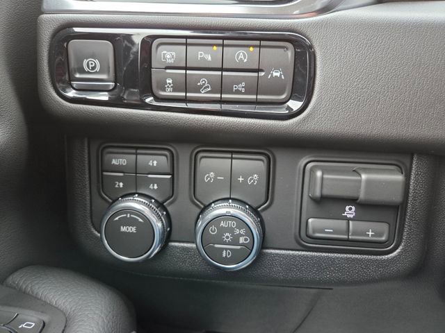 New 2026 GMC Yukon XL Denali image 22