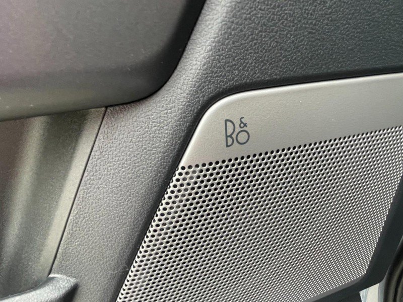 New 2026 Ford F250 Lariat w/ Black Appearance Package image 27