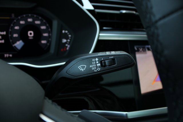 New 2025 Audi Q3 2.0T Premium image 14