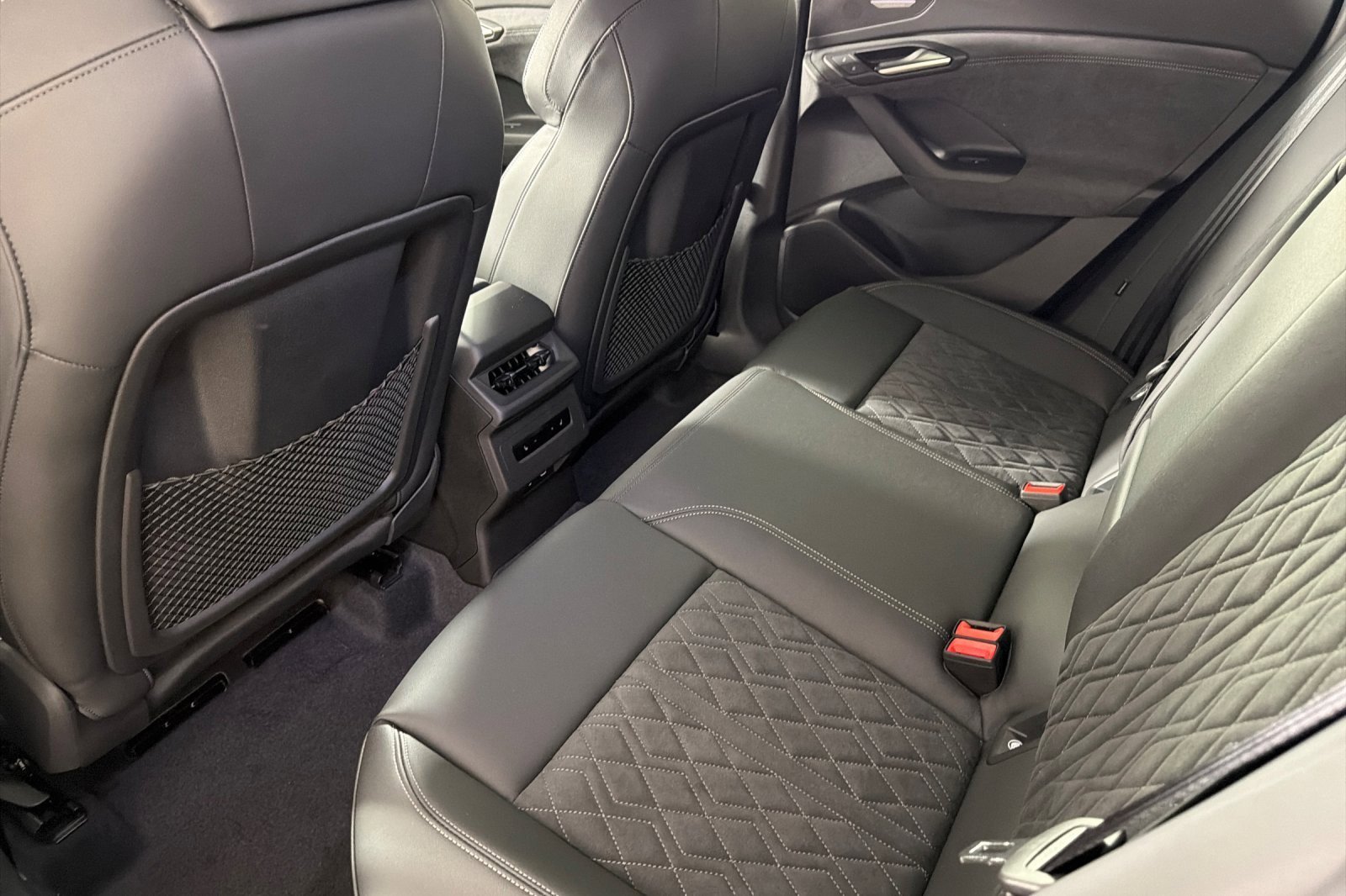 New 2027 Audi SQ6 e-tron Premium Plus AWD/4WD image 11