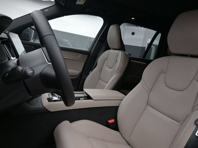 New 2026 Volvo XC90 B6 Ultra w/ Protection Package Premier AWD/4WD image 9