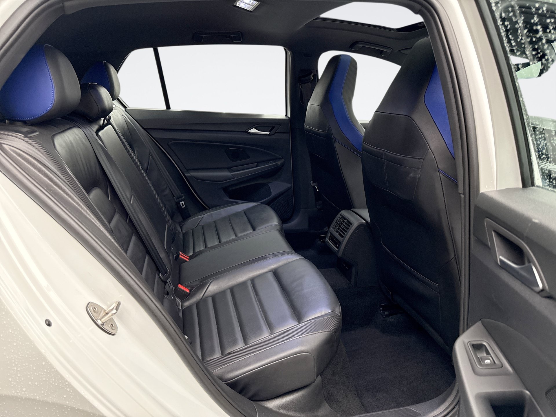 Used 2022 Volkswagen Golf R AWD/4WD image 10