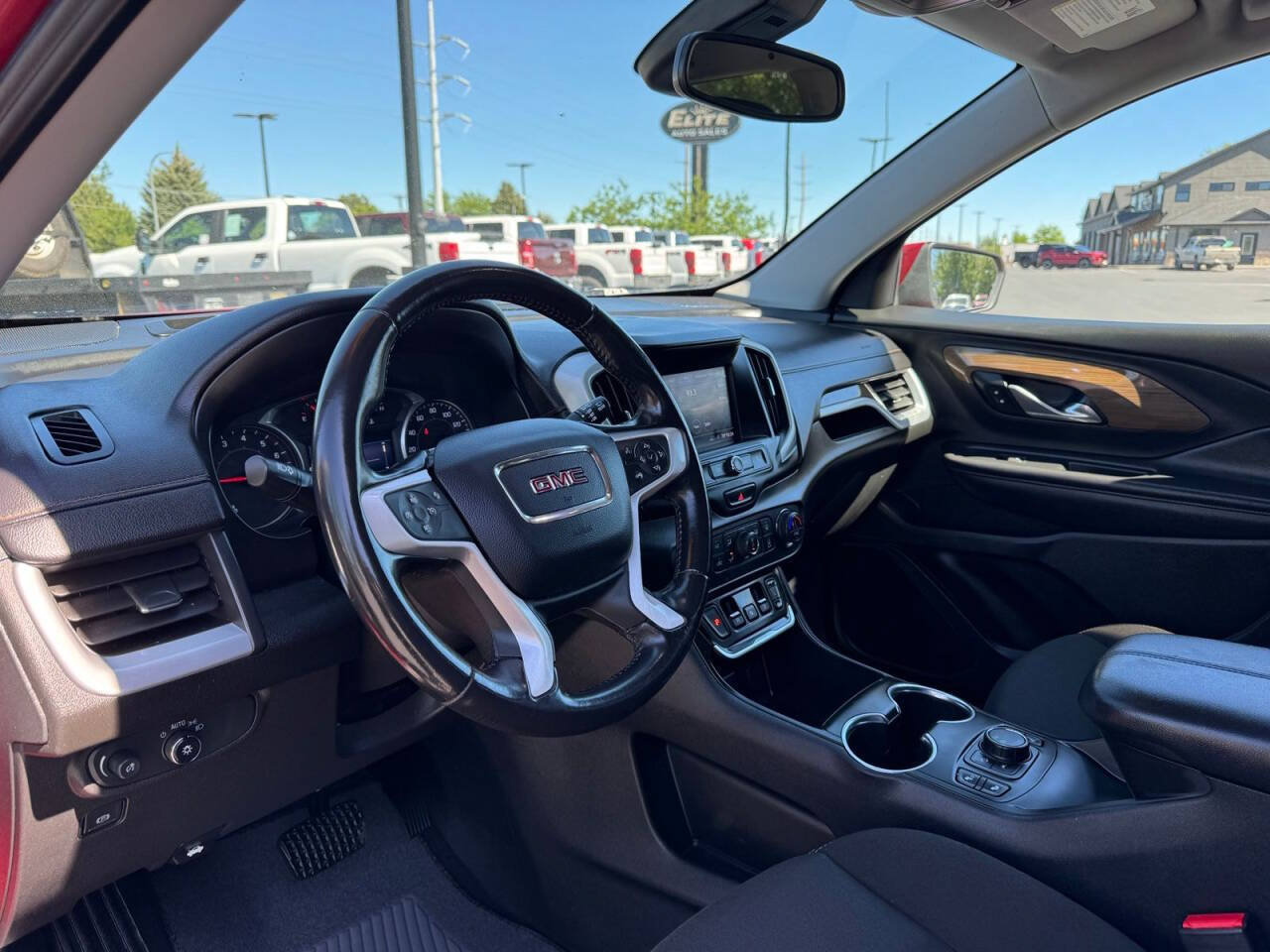 Used 2020 GMC Terrain SLE w/ Driver Convenience Package AWD/4WD image 17