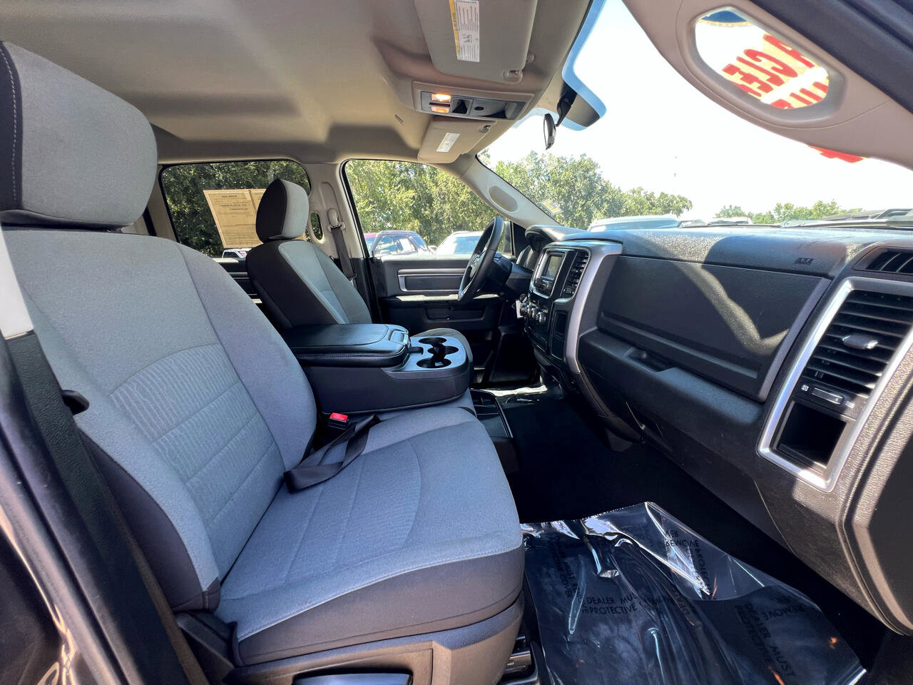 Used 2022 RAM 1500 Classic SLT image 35