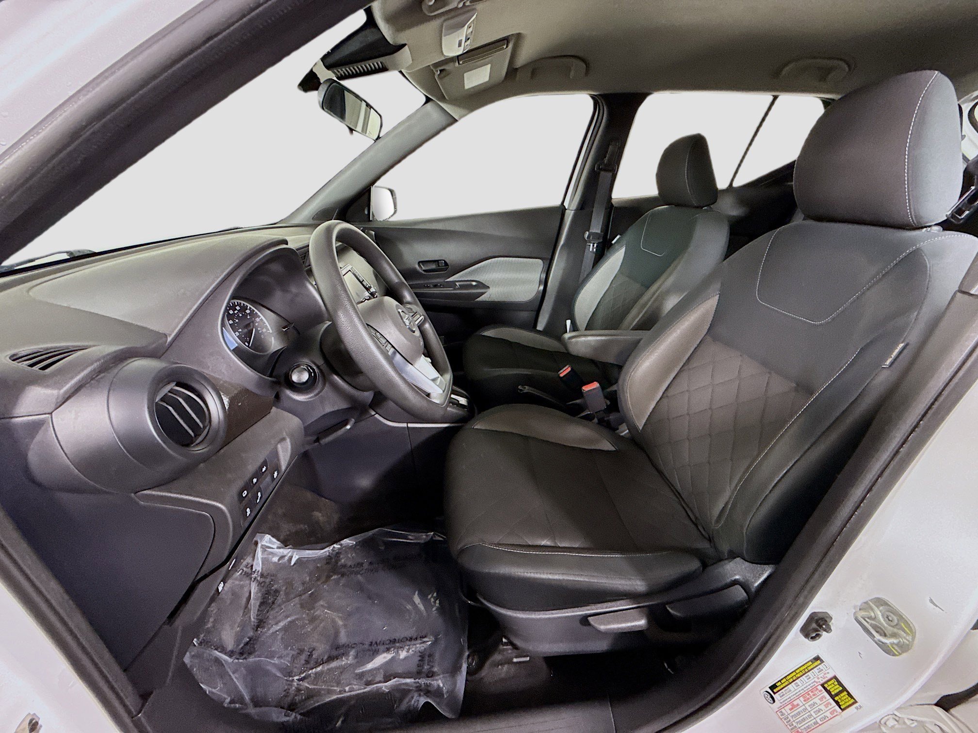 Used 2020 Nissan Kicks S image 22