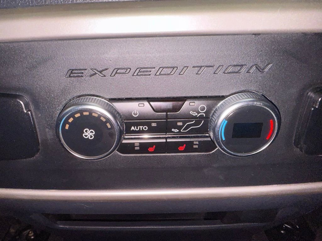 Used 2024 Ford Expedition Max Limited image 30