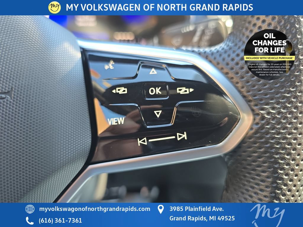 Used 2024 Volkswagen Tiguan SE R-Line AWD/4WD image 18