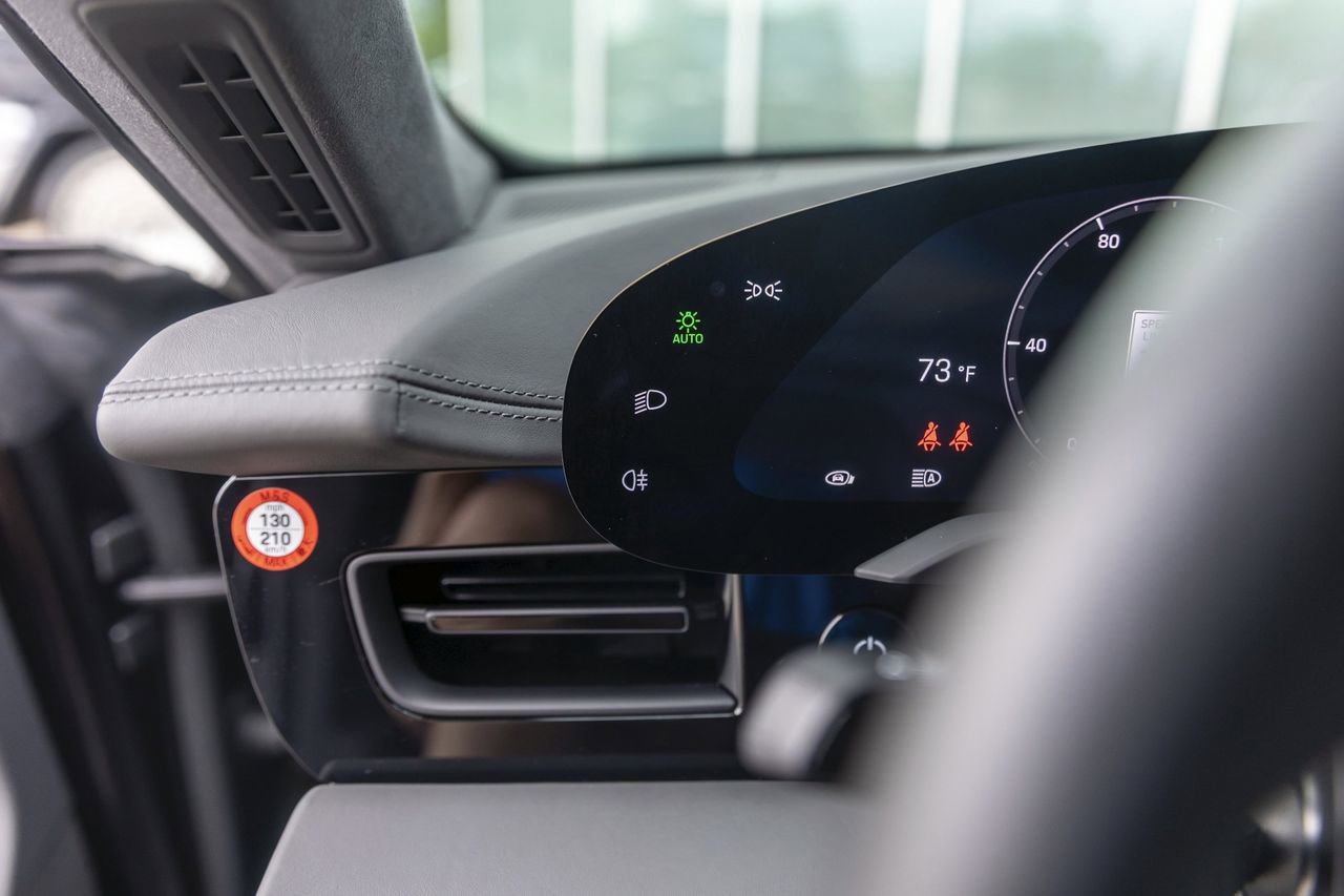 Used 2022 Porsche Taycan GTS AWD/4WD image 26