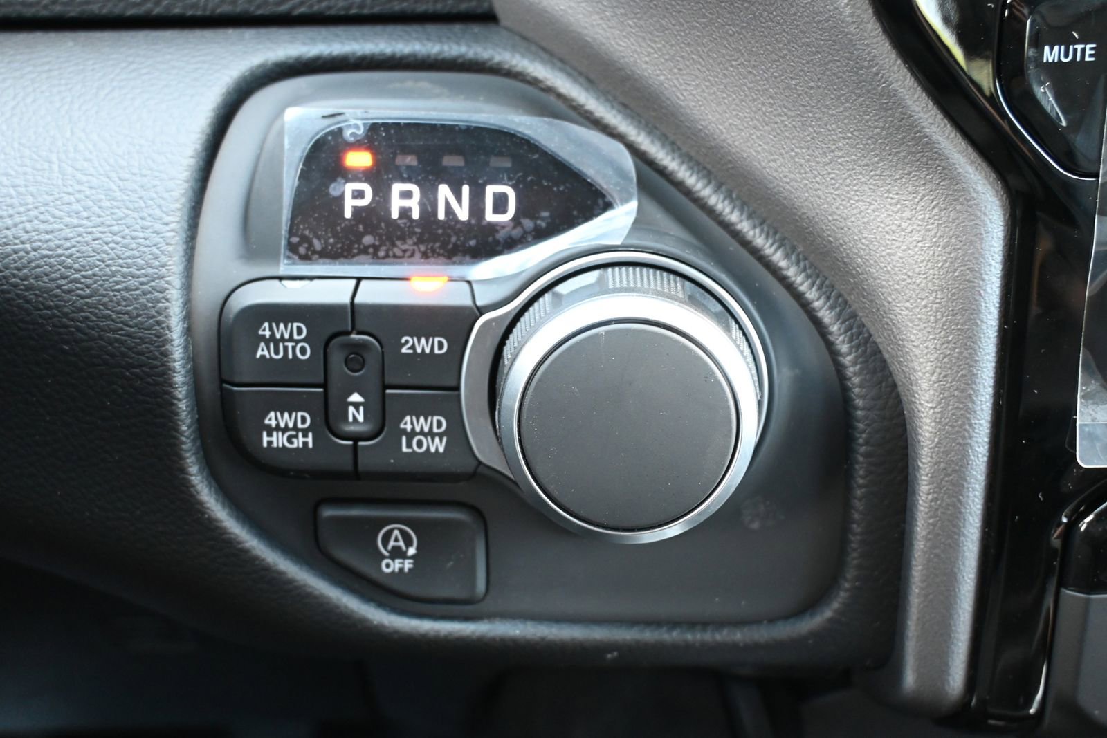 New 2026 RAM 1500 Big Horn AWD/4WD image 12