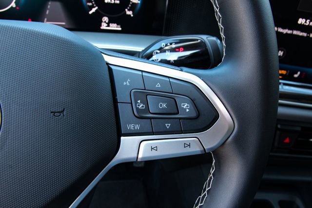 Certified 2025 Volkswagen Tiguan SE image 19