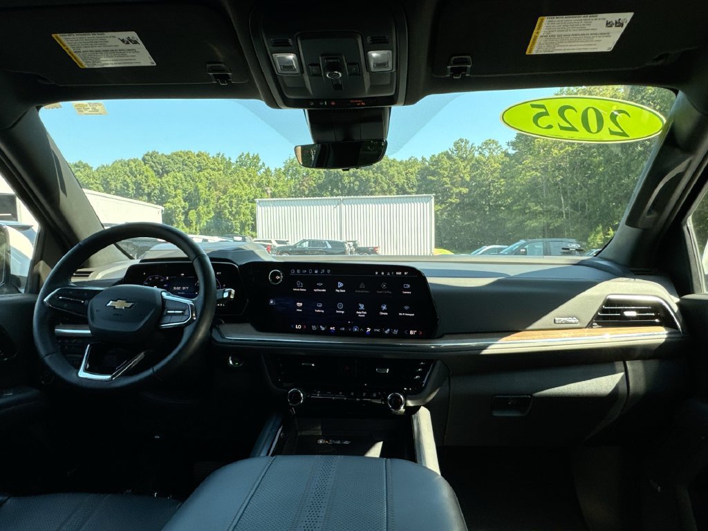 Used 2025 Chevrolet Tahoe High Country AWD/4WD image 31