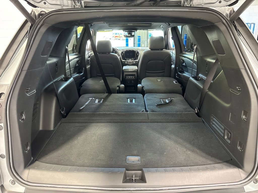 Used 2023 Chevrolet Traverse LT w/ LT Premium Package AWD/4WD image 55