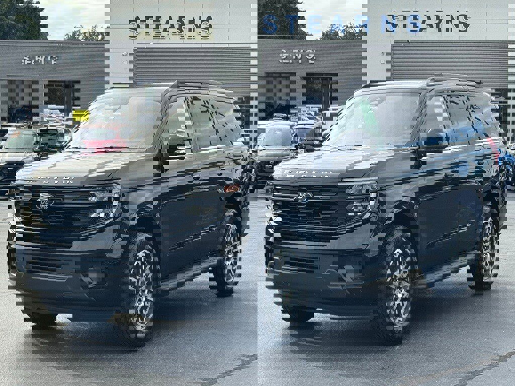 New 2025 Ford Expedition Active image 2