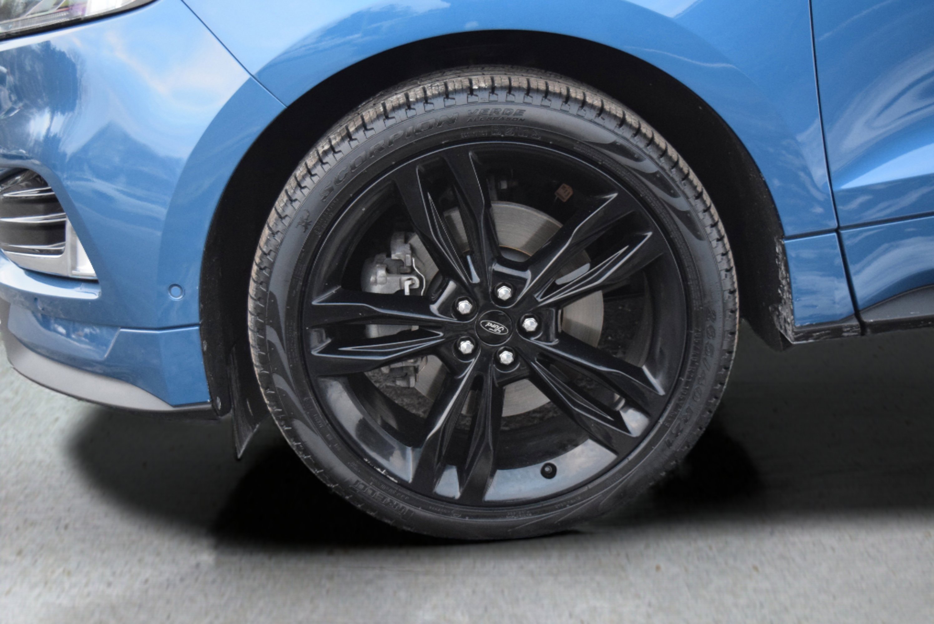 Certified 2019 Ford Edge ST w/ Equipment Group 401A image 5