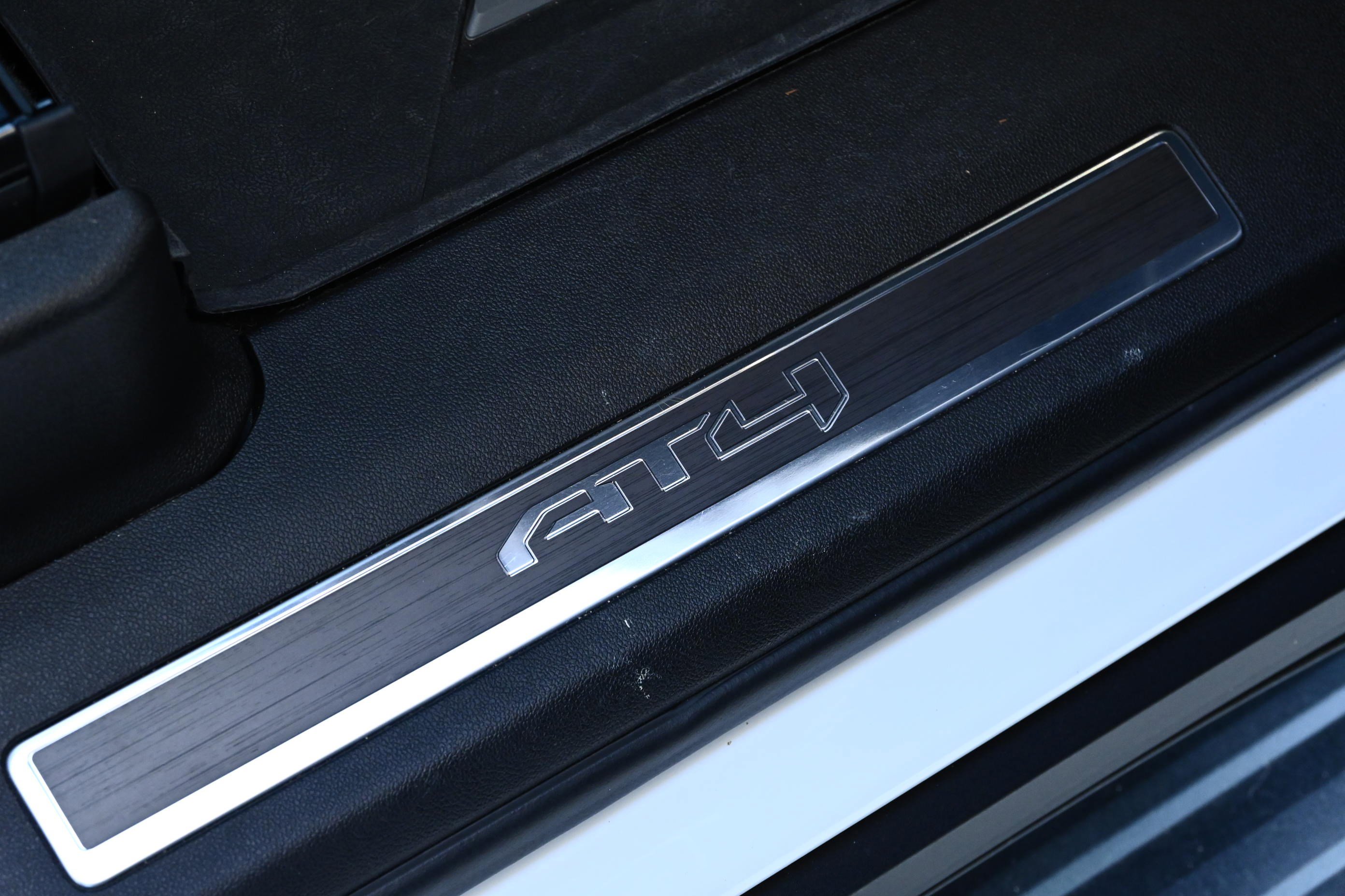 Used 2024 GMC Yukon AT4 w/ Technology Package image 39