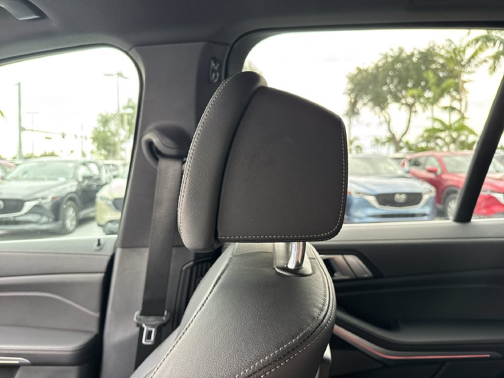Used 2021 BMW X5 sDrive40i w/ Premium Package RWD image 16