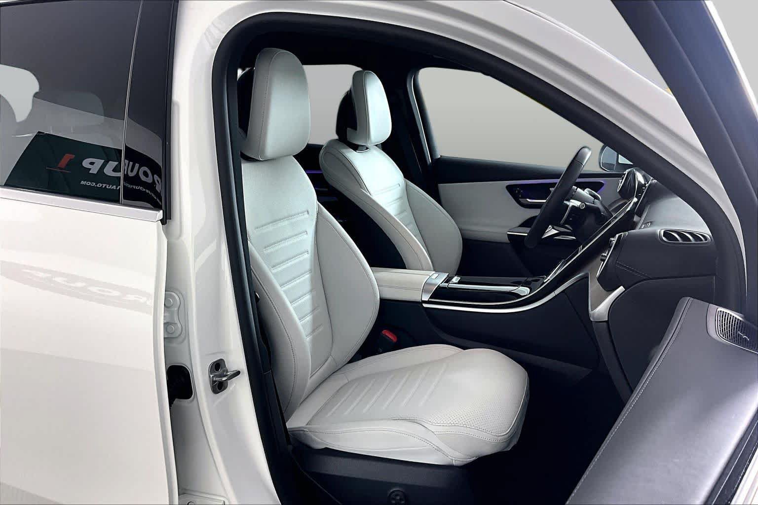 Used 2023 Mercedes-Benz GLC 300 image 9