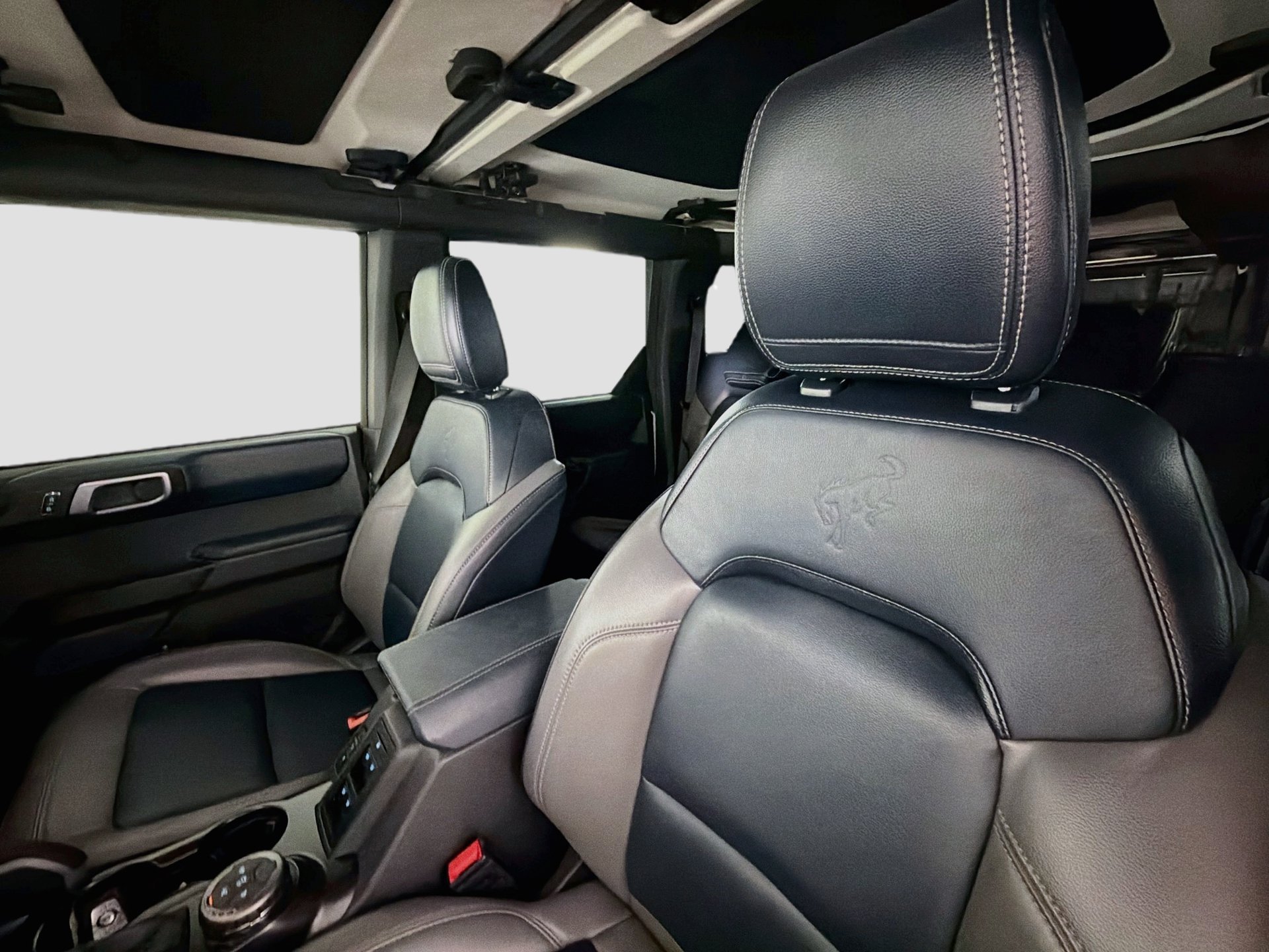 Used 2024 Ford Bronco Outer Banks AWD/4WD image 19