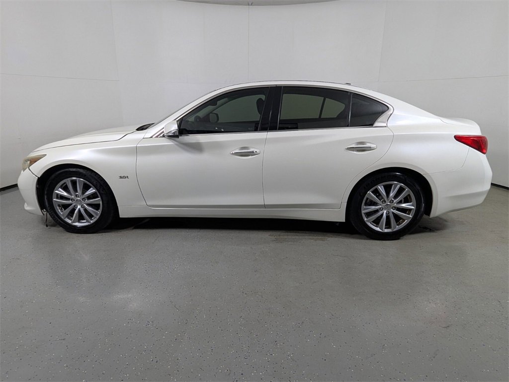 Used 2016 INFINITI Q50 3.0t Premium w/ 3.0T Premium Plus Package image 4
