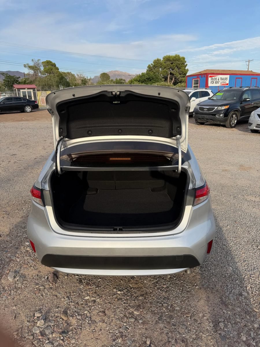 Used 2021 Toyota Corolla LE FWD image 10