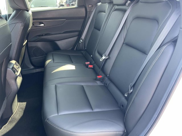 Used 2025 Nissan Murano SV AWD/4WD image 18