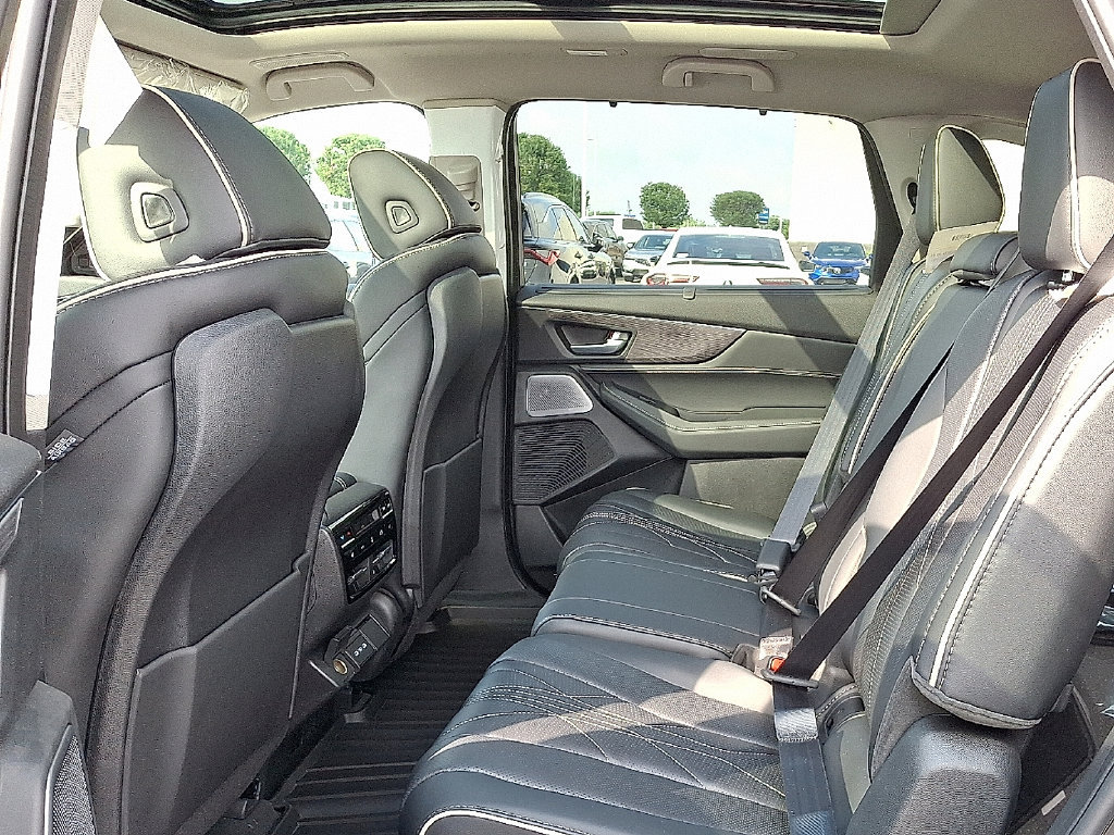 New 2026 Acura MDX w/ Advance Package AWD/4WD image 7