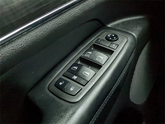 Used 2021 Jeep Grand Cherokee Limited w/ Luxury Group II image 25