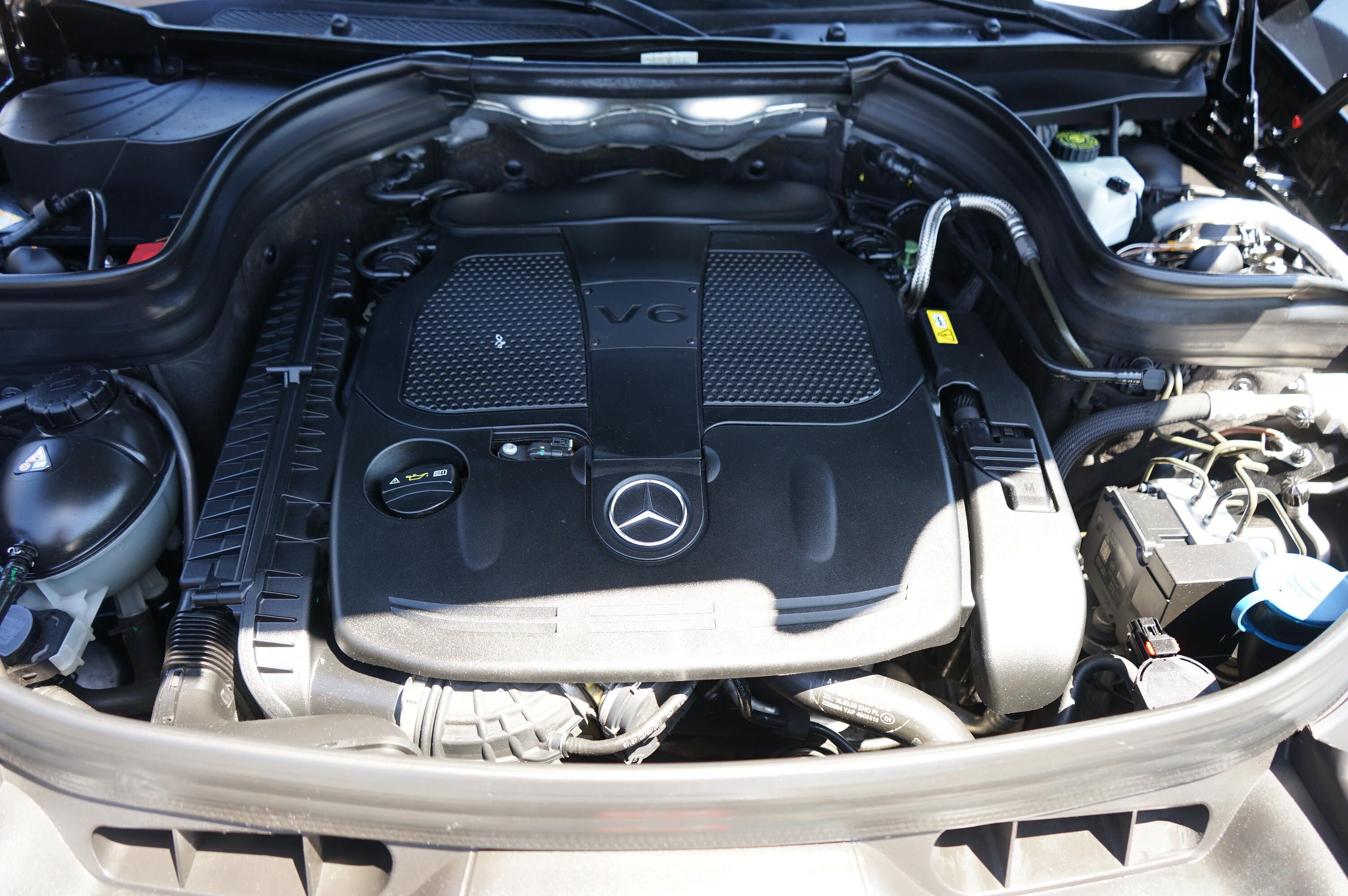 Used 2013 Mercedes-Benz GLK 350 4MATIC image 9